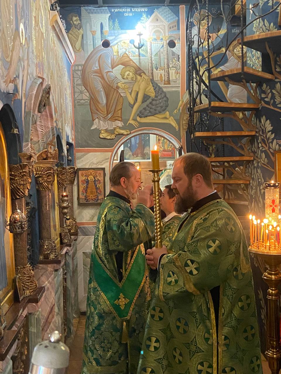 Литургия в Знаменской церкви